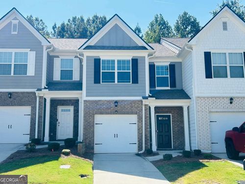 44 Chastain Cir, Newnan, GA, 30263-8601 | Card Image
