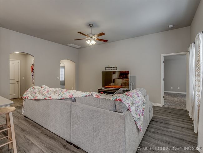 13 Evermore Ln, House other with 3 bedrooms, 2 bathrooms and null parking in Yukon OK | Image 10