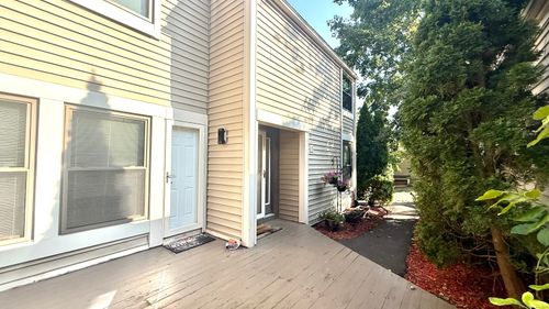 16-16 Clemens Ct, Rocky Hill, CT, 06067-3218 | Card Image