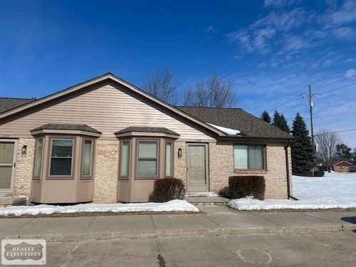 11583 Michael Dr, Washington Township, MI, 48094-3681 | Card Image