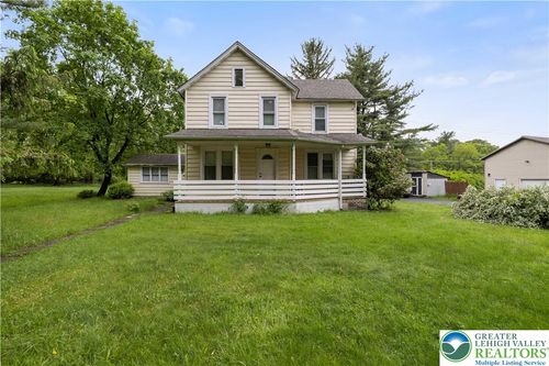 349 Carlton Rd, Mount Pocono, PA, 18344-7111 | Card Image