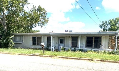 206 Sunset St, Llano, TX, 78643-1138 | Card Image