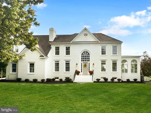 17509 Pinehurst Ct, Purcellville, VA, 20132-9023 | Card Image