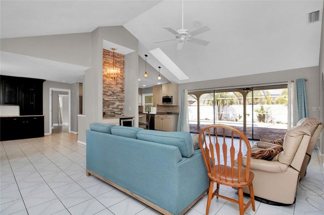 Living Room_Furniture Not Included | Image 20