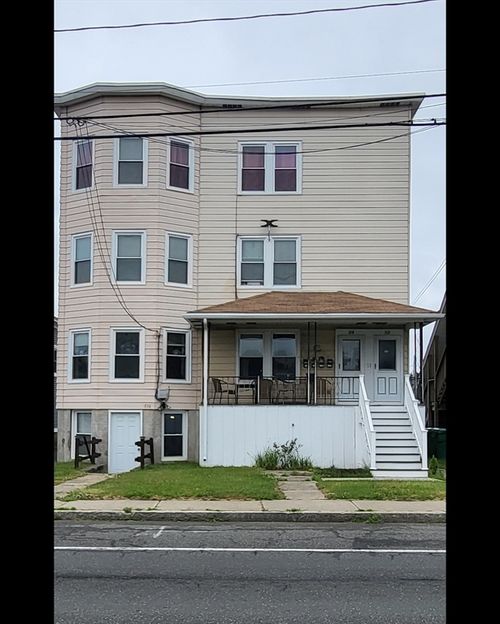 514 Grattan St, Chicopee, MA, 01020-1551 | Card Image