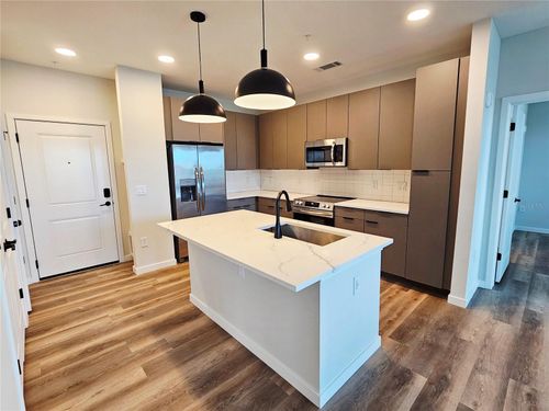 120-10215 Estuary Lakes Dr, Tampa, FL, 33619-4575 | Card Image