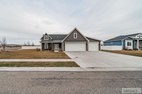 1960 Mesa Canyon Dr, Idaho Falls, ID, 83401-6518 | Card Image