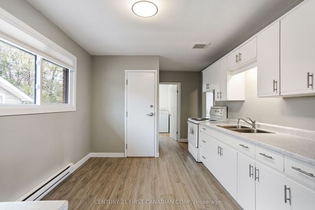103-105 Main St S, Home with 4 bedrooms, 2 bathrooms and 5 parking in Exeter ON | Image 13