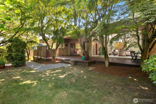 3771 W Commodore Way, Seattle, WA, 98199-1103 | Card Image