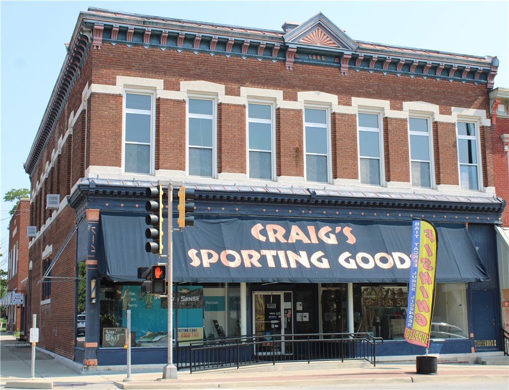105 E Main St, Shelbyville, IL 62565