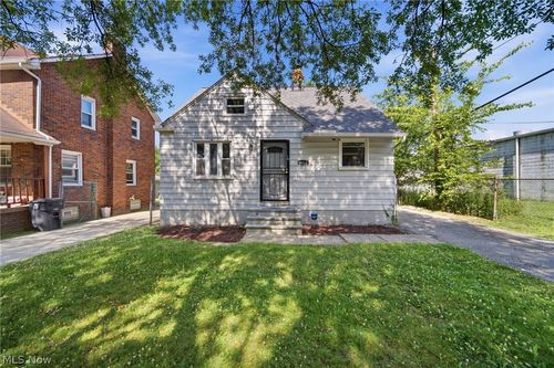 4064 E 155th St, Cleveland, OH, 44128-1917 | Card Image
