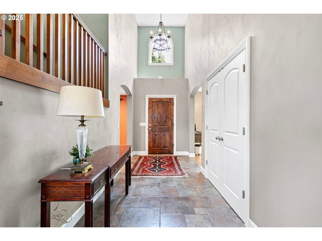 380 Mountaingate Dr, House other with 3 bedrooms, 3 bathrooms and 3 parking in Springfield OR | Image 15