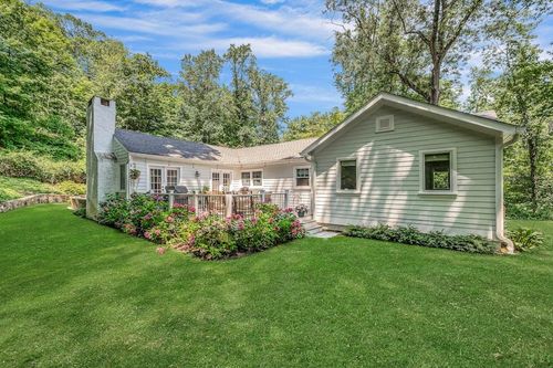 43 Whippoorwill Rd E, North Castle, NY, 10504-1419 | Card Image
