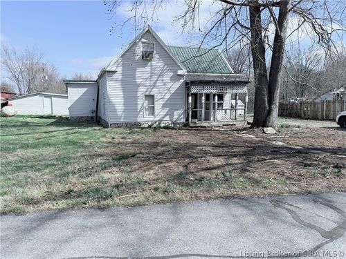 1372 North St Ne, New Salisbury, IN, 47161-7847 | Card Image