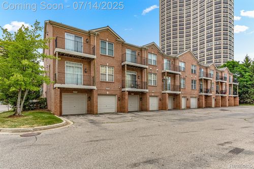 20110 Rodeo Ct, Southfield, MI, 48075-1284 | Card Image