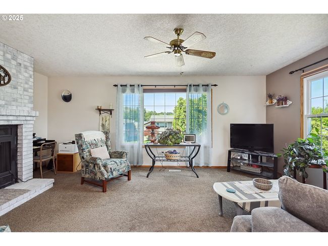 620 Sherman Dr, House other with 3 bedrooms, 2 bathrooms and 2 parking in The Dalles OR | Image 7