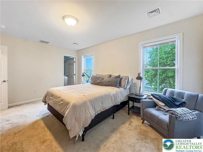 32 W Clark St, House other with 4 bedrooms, 4 bathrooms and null parking in HELLERTOWN PA | Image 8