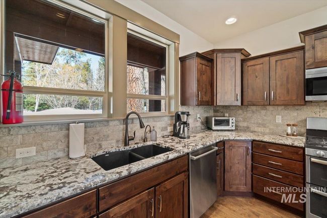 714 Spruce St E, House other with 4 bedrooms, 3 bathrooms and 2 parking in McCall ID | Image 7