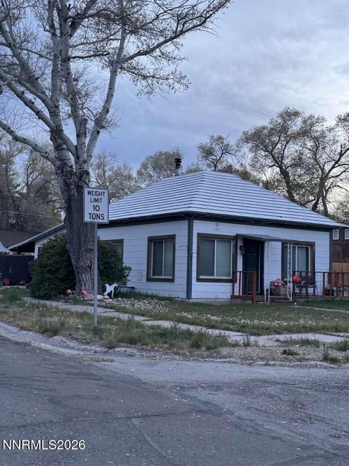 594 5th St, Wells, NV, 89835-8064 | Card Image