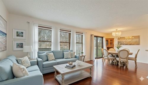 39 Estes Dr, Bella Vista, AR, 72715-8813 | Card Image