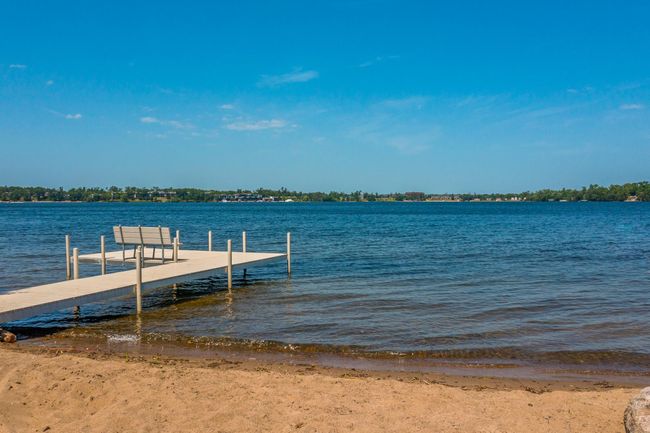 1303 E Point Dr, Townhouse with 3 bedrooms, 3 bathrooms and null parking in East Gull Lake MN | Image 38