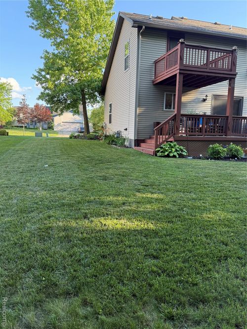 44994 Sondra Dr, Van Buren Township, MI, 48111-5320 | Card Image