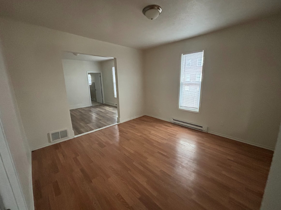 1404 8th Street, For Sale in Rockford Zoocasa