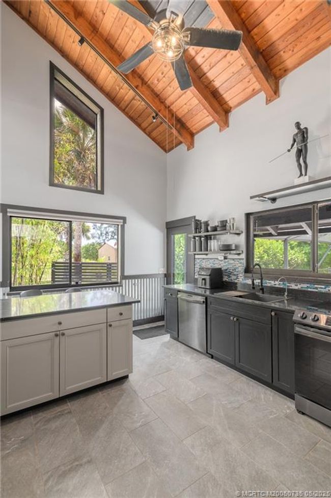 2196 Sw Ranch Trl, House other with 2 bedrooms, 2 bathrooms and 2 parking in Stuart FL | Image 10