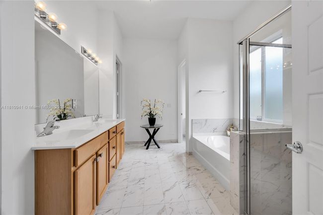 15037 Sw 174 Th St, House other with 4 bedrooms, 4 bathrooms and null parking in Miami FL | Image 14