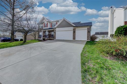140 Park Ridge Dr, O Fallon, MO, 63366-1093 | Card Image