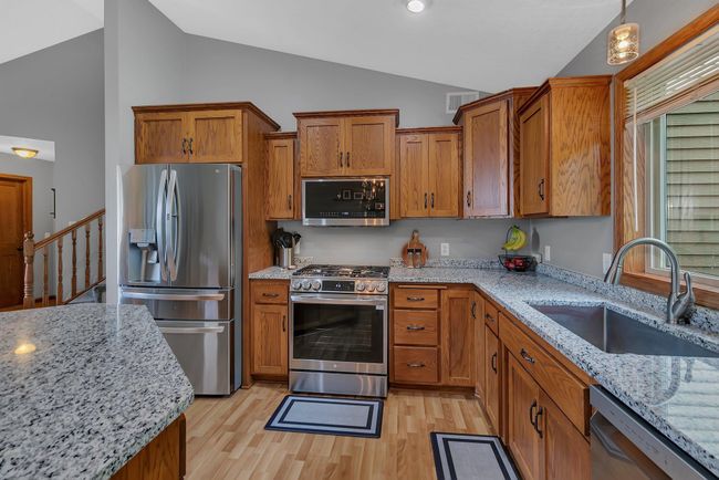A Gas Stove Top & Electric Oven | Image 7