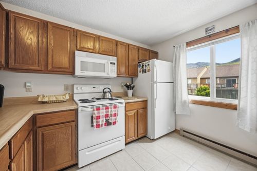 16-9 Notchview Ln, Lincoln, NH, 03251-4283 | Card Image