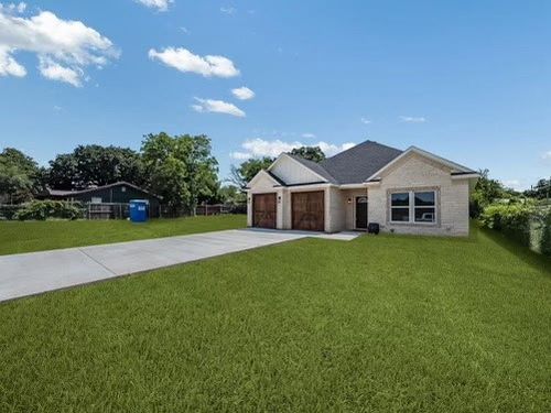 2033 S Edgewood Ter, Fort Worth, TX, 76105-3619 | Card Image