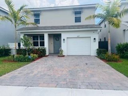 687 Se 17th Ave, Homestead, FL, 33033-6084 | Card Image