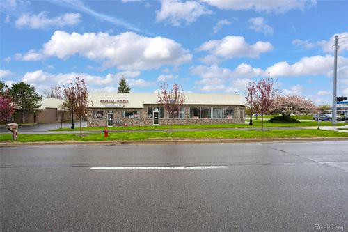 1989 N Opdyke Rd, Auburn Hills, MI, 48326-2797 | Card Image