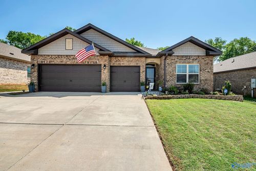 460 Jackson Point Cir, Huntsville, AL, 35811-4006 | Card Image