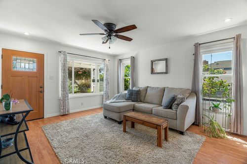 5039 W 132nd St, Hawthorne, CA, 90250-5044 | Card Image