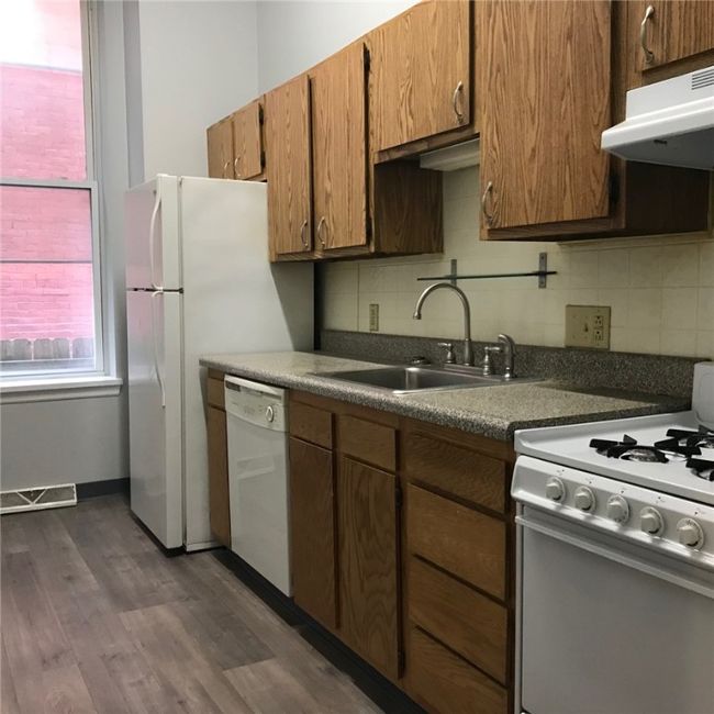 102 - 1209 W North Ave, Condo with 2 bedrooms, 1 bathrooms and null parking in Manchester PA | Image 6
