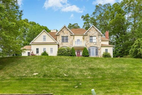 2 Arrowhead Ln, Westborough, MA, 01581-3025 | Card Image