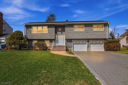 240 Ridge Rd, Cedar Grove, NJ, 07009-1922 | Card Image