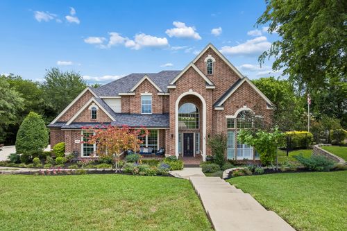 2647 Creekwood Dr, Cedar Hill, TX, 75104-6939 | Card Image