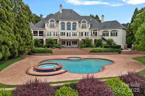 8800 Covey Rise Ct, Charlotte, NC, 28226-2649 | Card Image