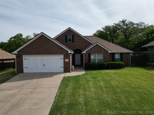 3208 Stone Creek Dr, Ardmore, OK, 73401-1489 | Card Image