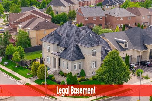 2 Belleville Dr, Brampton, ON, L6P1V7 | Card Image