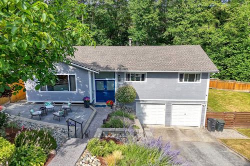 1340 Lorilawn Crt, Burnaby, BC, V5B3N5 | Card Image