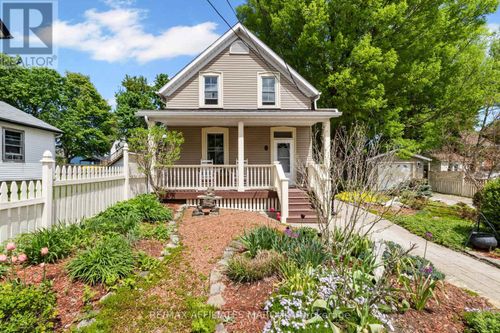 4 Park Avenue, Smiths Falls, ON, K7A1X3 | Card Image