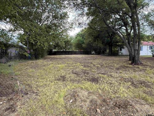 555 N 1st St, Point, TX, 75472-5640 | Card Image