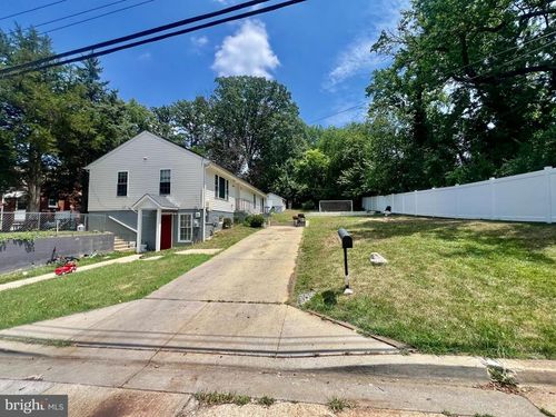 6407 59th Ave, RIVERDALE, MD, 20737-2829 | Card Image
