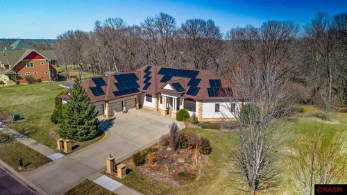 221 Woodhill Ct, Mankato, MN, 56001-4773 | Card Image