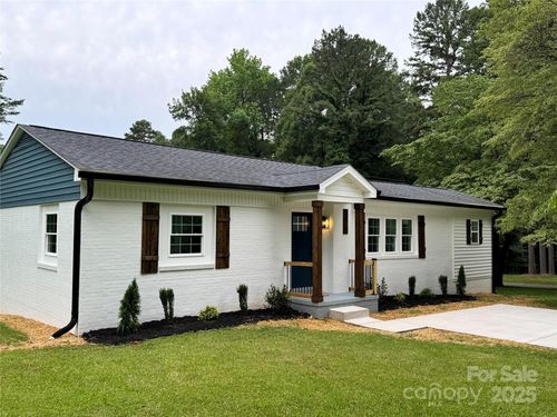 911 S Spencer Ave, Spencer, NC, 28159-2049 | Card Image